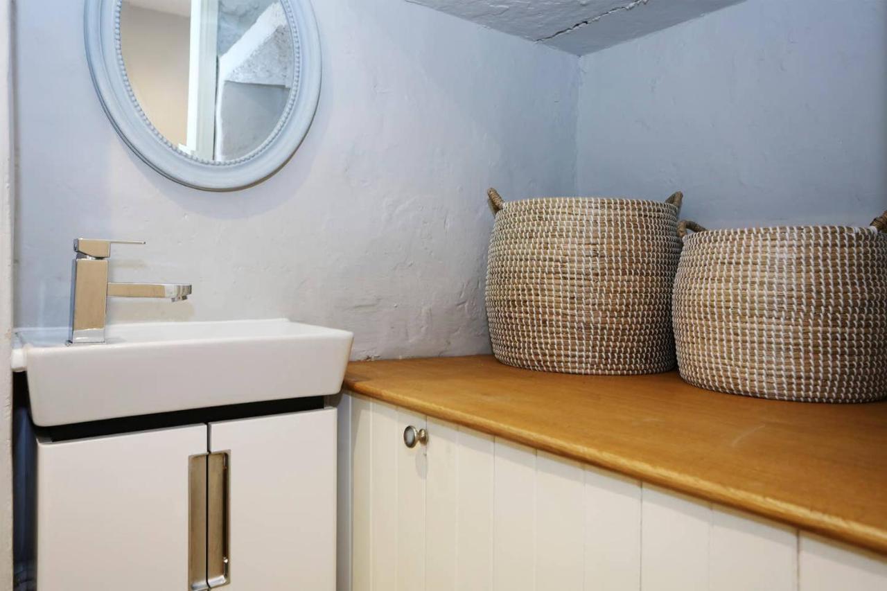 Joivy Vibrant Home Near Calton Hill Edinburgh Ngoại thất bức ảnh